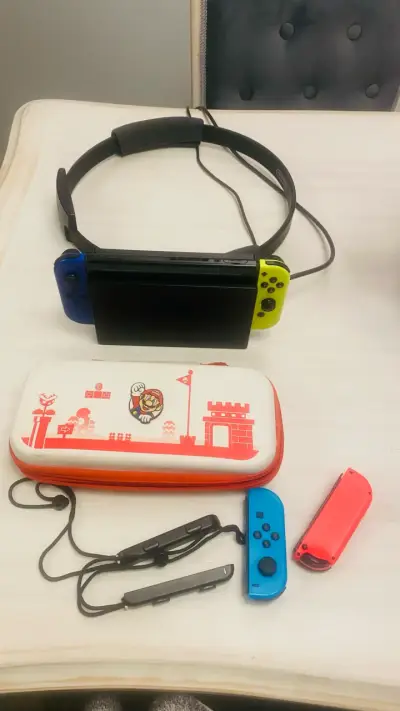 Consola Nintendo Switch con accesorios - miniatura 1