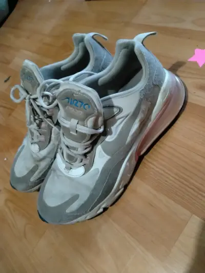 Zapatillas deportivas gris claro y rosado - miniatura 1