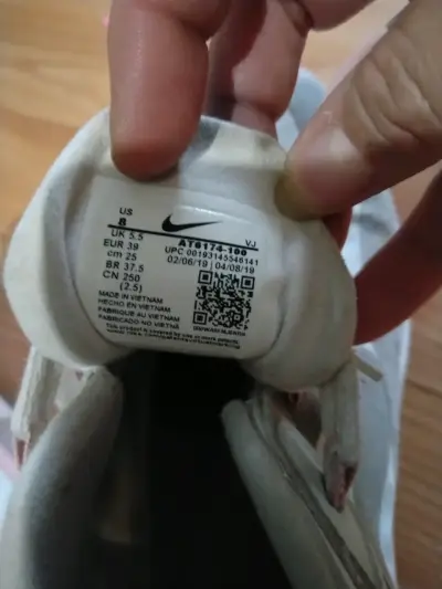 Zapatillas deportivas gris claro y rosado - miniatura 2
