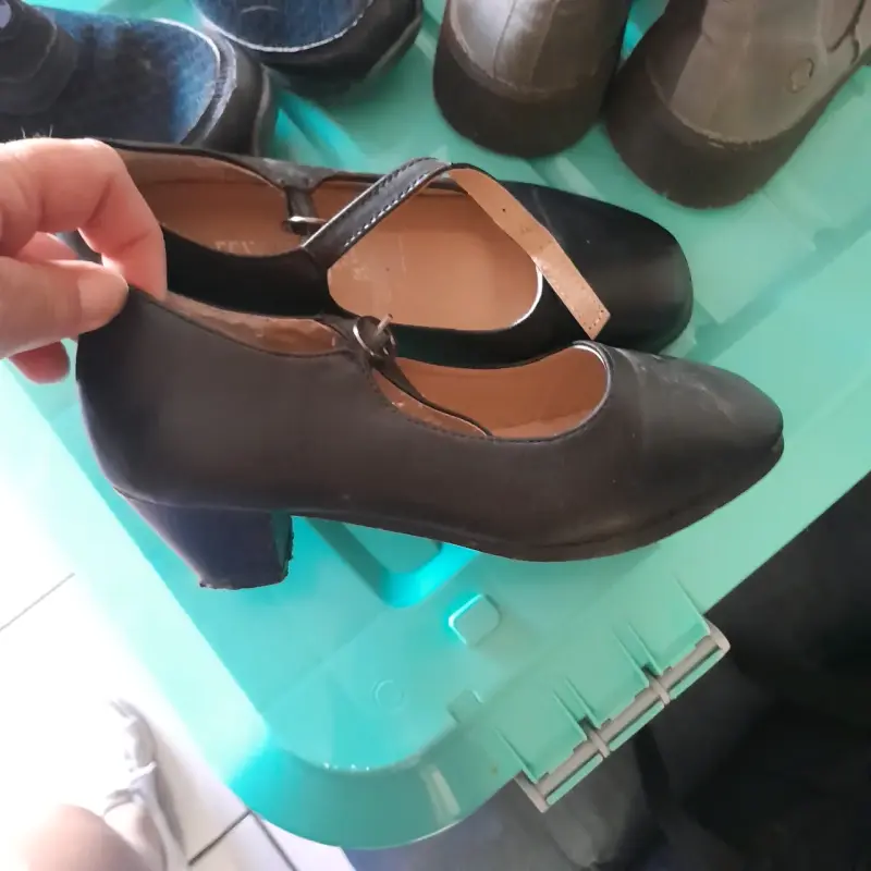 Zapatos niña y mujer diferentes modelos - 2