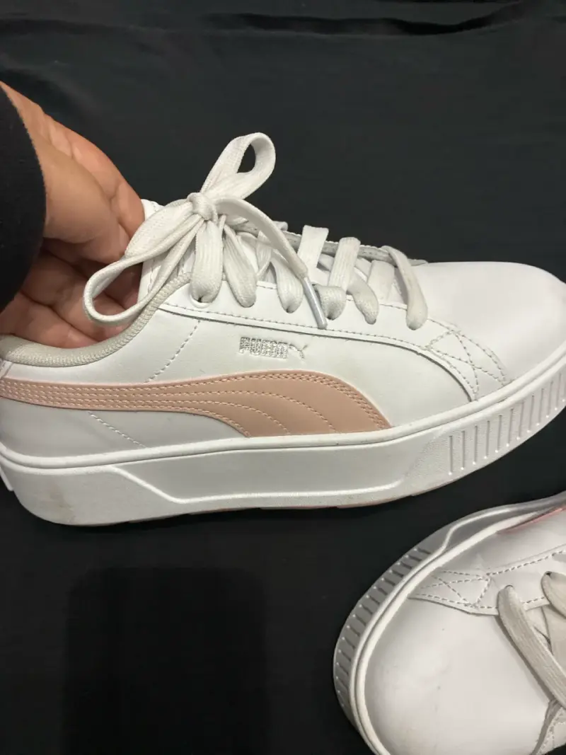 Zapatillas puma  blancas estilo casual - 2