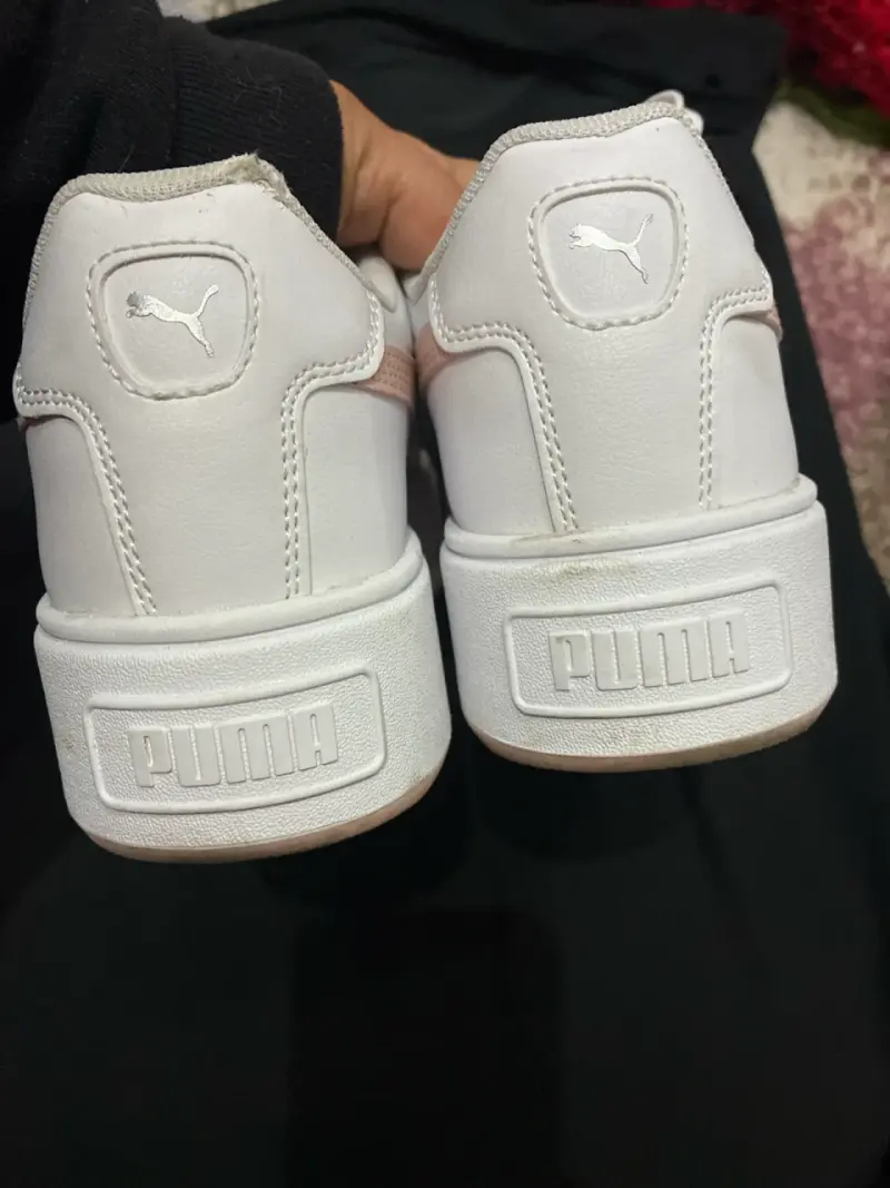 Zapatillas puma  blancas estilo casual - 5