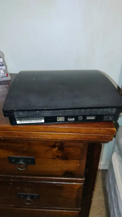 PlayStation 3 Super Slim - miniatura 3
