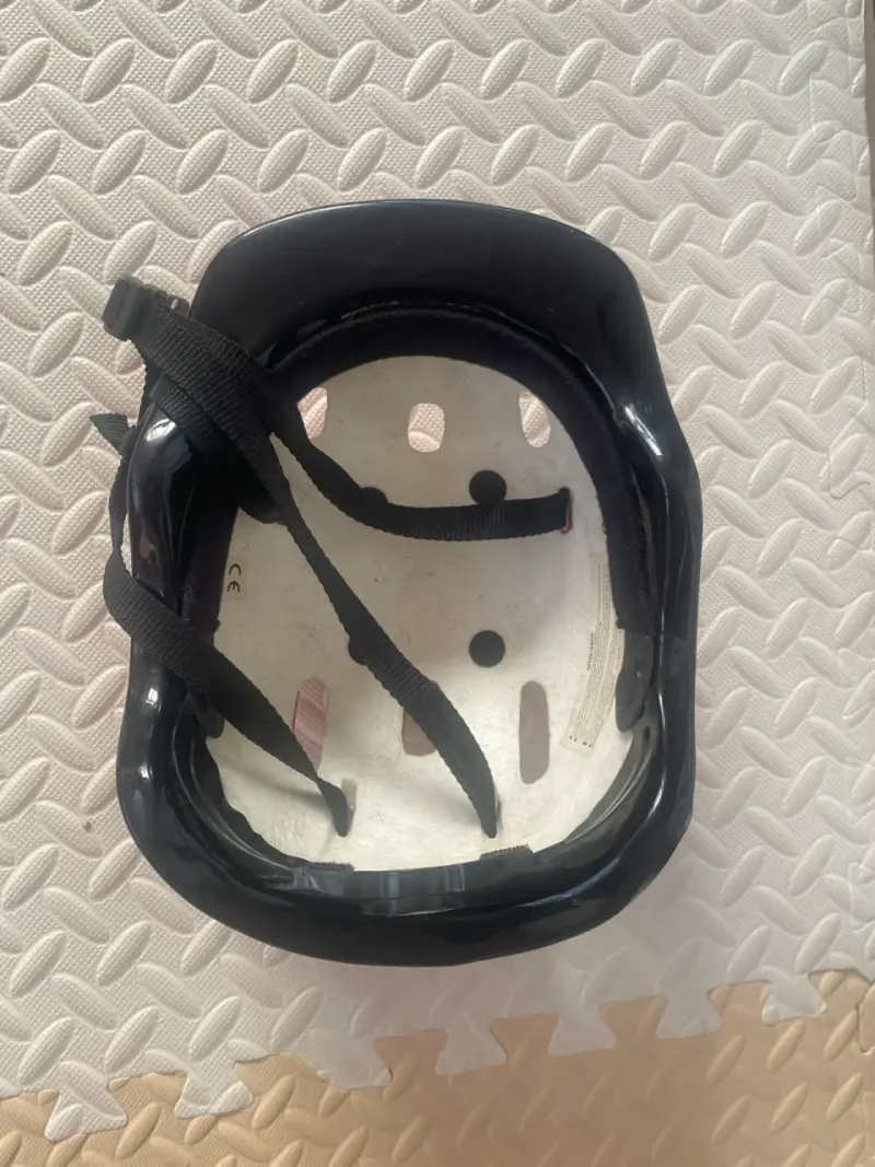 Casco infantil con corazones - 5