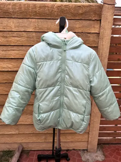 Chaqueta Yamp, talla 4 con chiporro💚 - miniatura 1