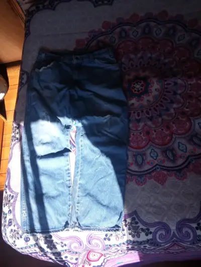 Jeans clásicos azul desgastados - miniatura 7