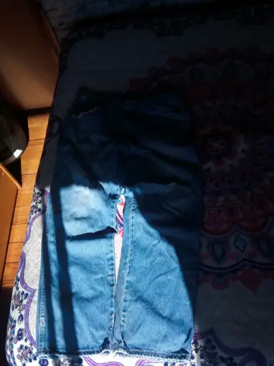 Jeans clásicos azul desgastados - miniatura 8