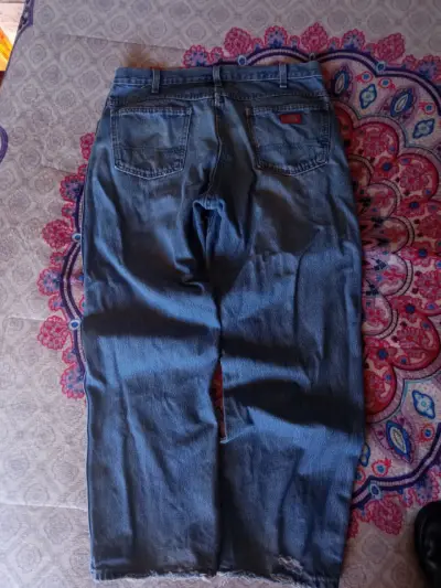 Jeans clásicos azul desgastados - miniatura 9