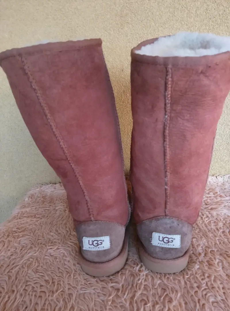 Botas de invierno color beige. UGG - 3