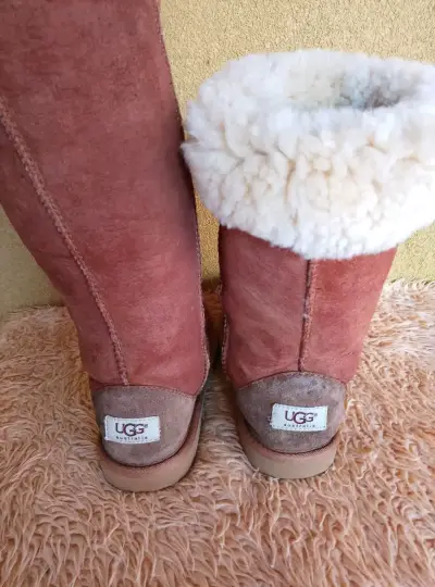 Botas de invierno color beige. UGG - miniatura 4