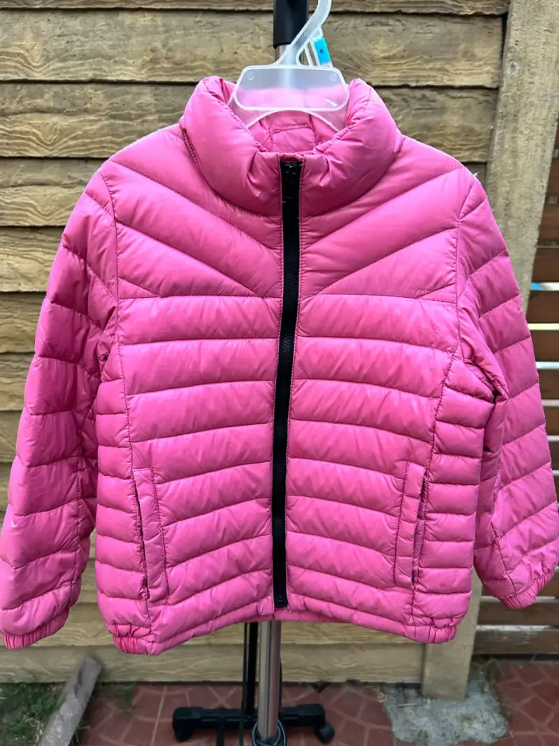 Chaqueta rosada de pluma para niña, talla 4🩷 - 1