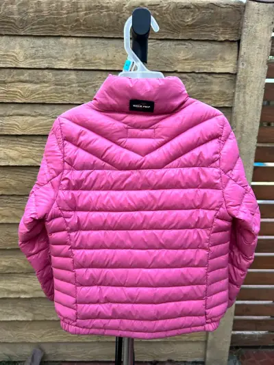 Chaqueta rosada de pluma para niña, talla 4🩷 - miniatura 4
