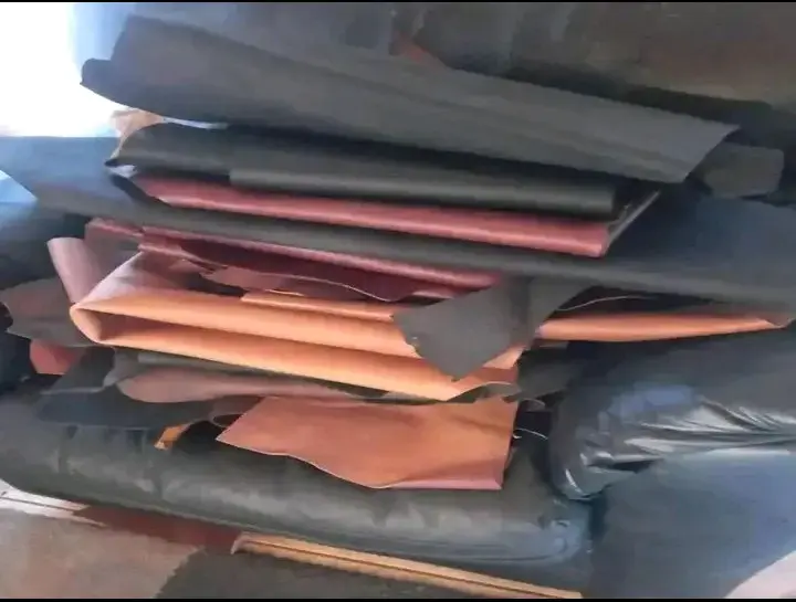 Retazos de cuero variados - 1