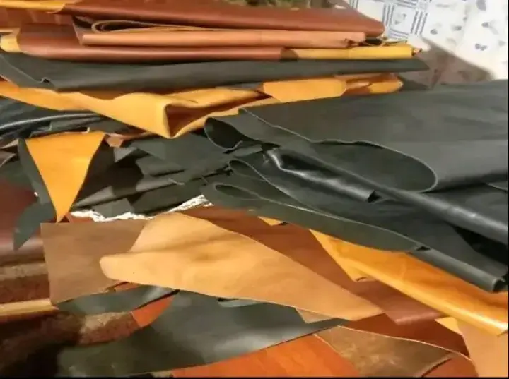 Retazos de cuero variados - 4