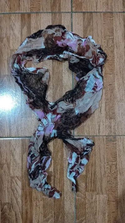 Pañuelo de colores estampado - miniatura 1