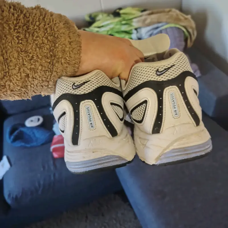 Zapatillas deportivas blancas - 2