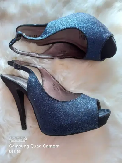 Tacones altos azul oscuro con brillo - miniatura 2