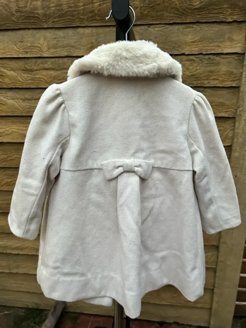 Abrigo blanco, baby gap, talla 18 a 24 meses🤍 - 2