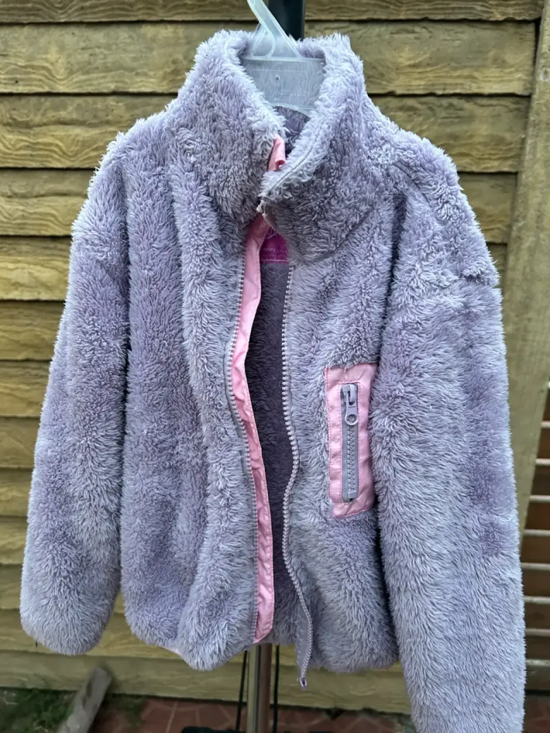 Chaqueta peluda infantil lila, talla 4💜 - 1