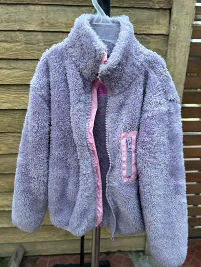 Chaqueta peluda infantil lila, talla 4💜 - miniatura 3