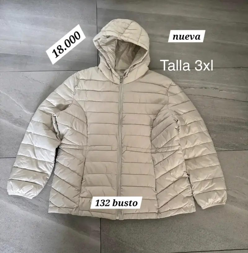 Chaqueta acolchada blanca nueva