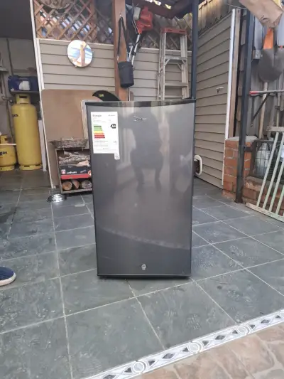 Refrigerador pequeño - miniatura 3
