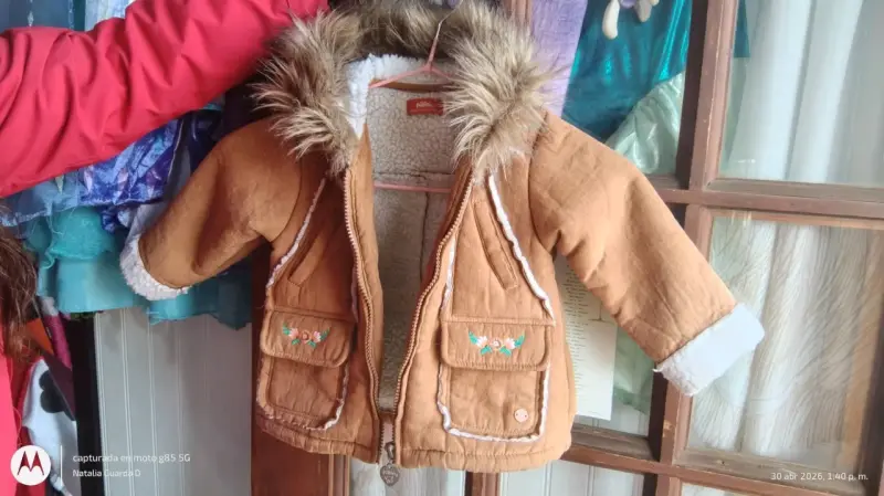 Chaqueta infantil con capucha y forro