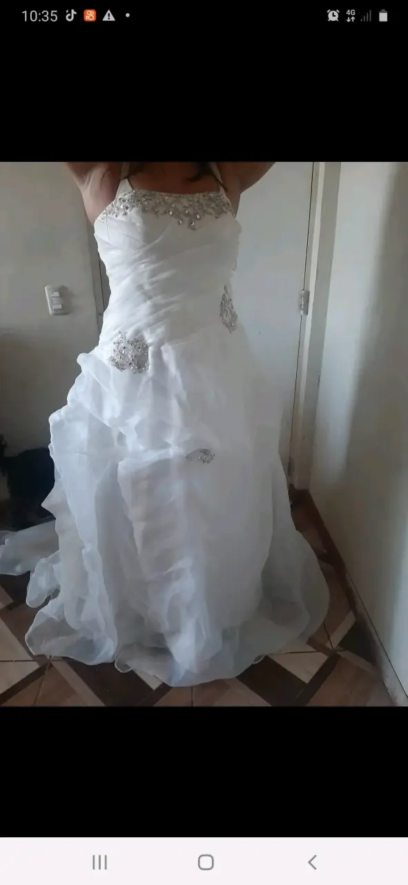 Vestido de novia blanco elegante - 3