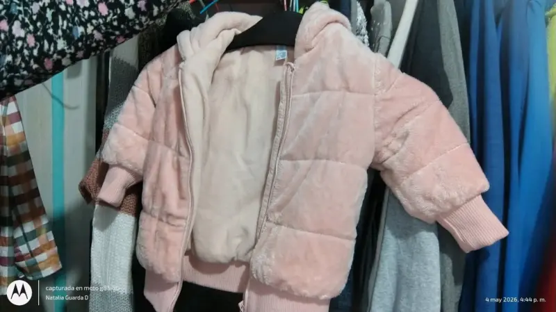 Chaqueta rosada para niña