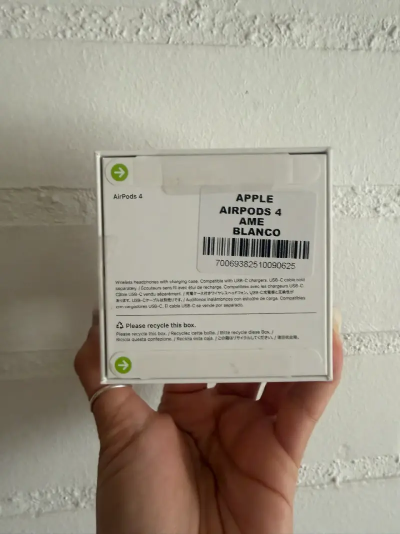 AirPods 4 - 2