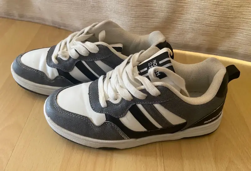 Zapatillas North Star blancas y grises. Talla 35 - 2