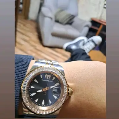 Reloj TechnoMarine acero dorado - miniatura 1
