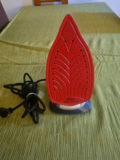 Plancha de vapor Oster - miniatura 2