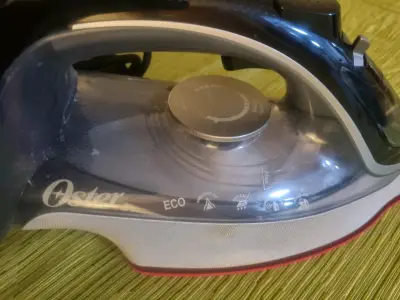 Plancha de vapor Oster - miniatura 3