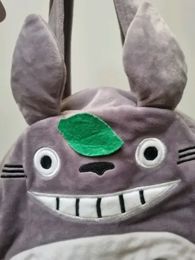 Bolso peluche Totoro gris - miniatura 2