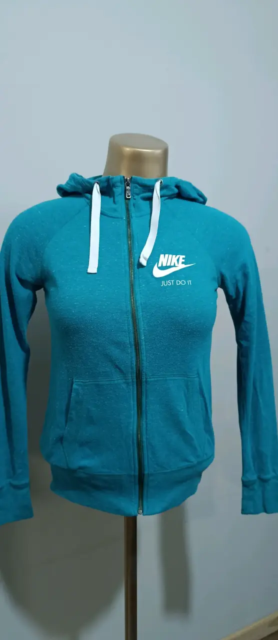 Polerón con capucha Nike turquesa - 1
