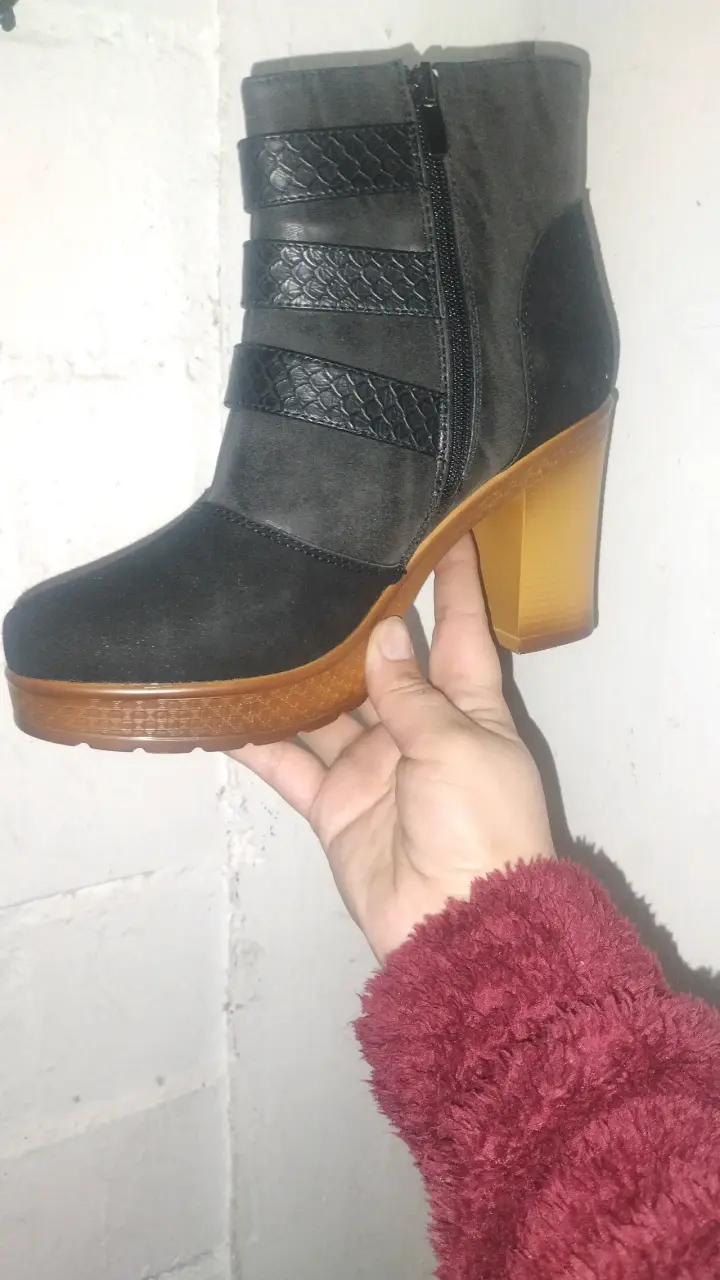 Botines negros con tacón - 2