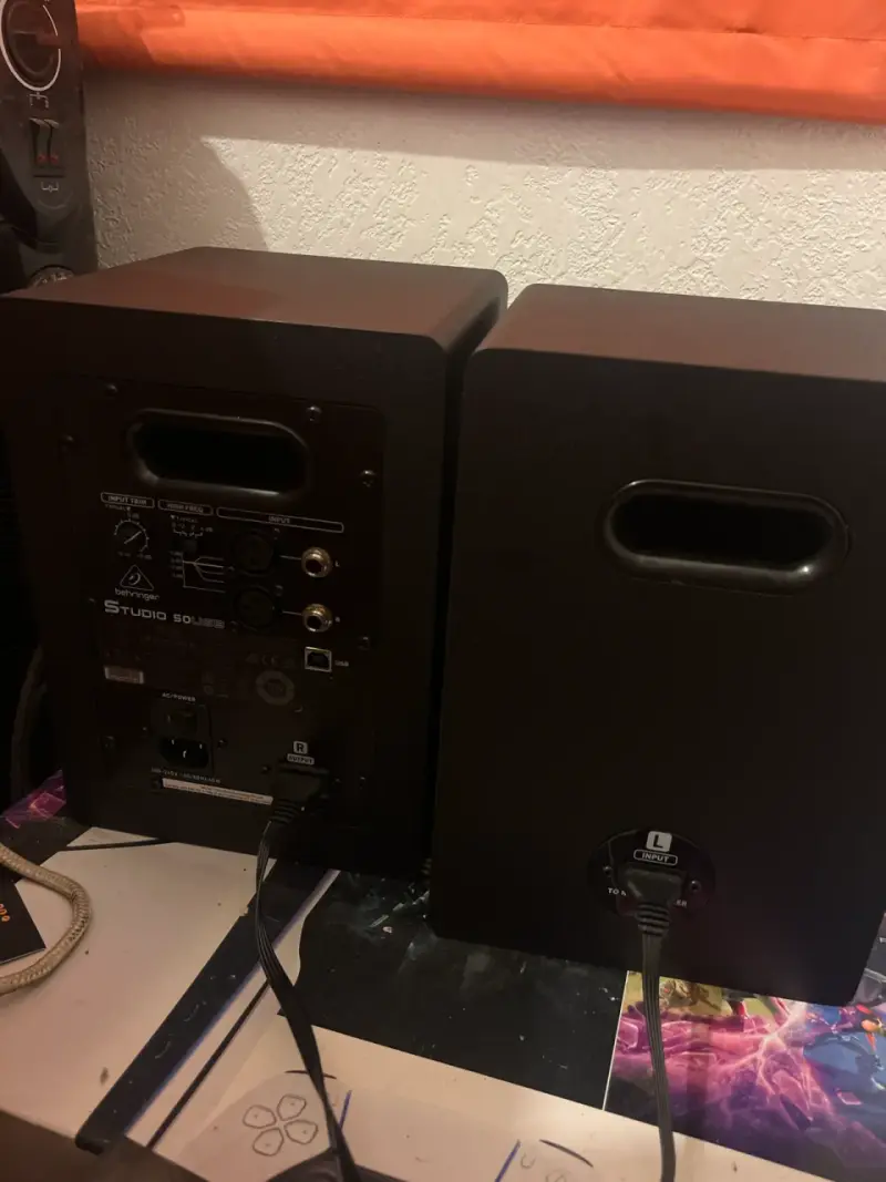 Monitores de estudio Behringer Studio 50USB - 4