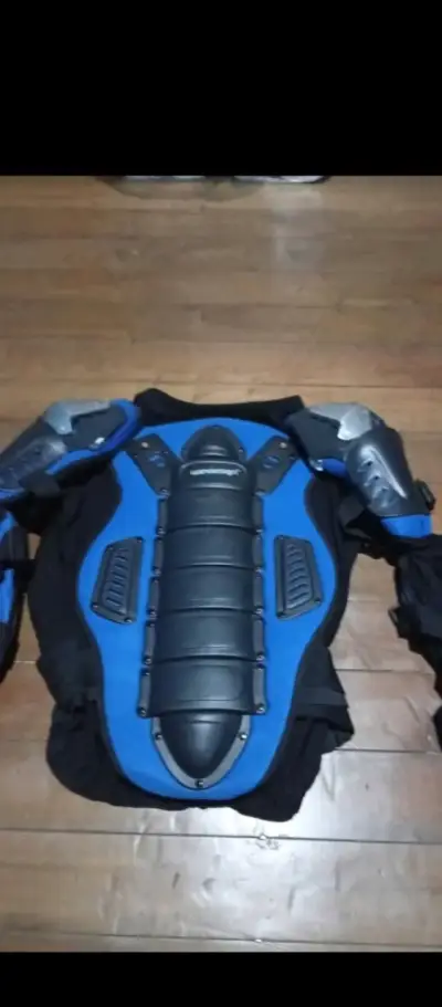 Chaqueta protectora de moto azul y negra - miniatura 2