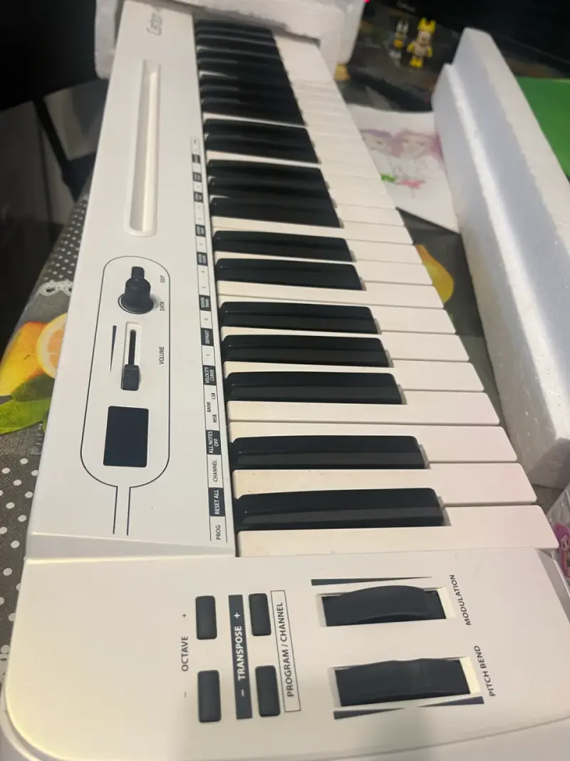 Teclado controlador MIDI blanco - 1