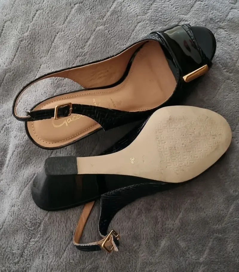 Sandalias negras de cuero - 3