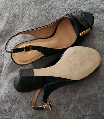 Sandalias negras de cuero - miniatura 3