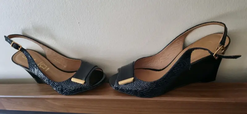 Sandalias negras de cuero - 4