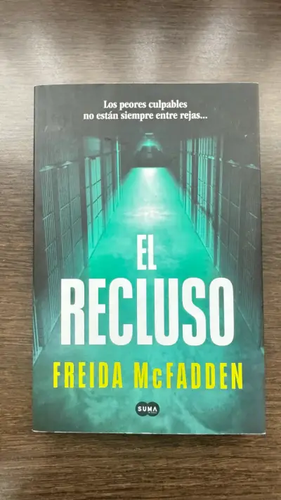 Libro 'El Recluso' de Freida McFadden - miniatura 1