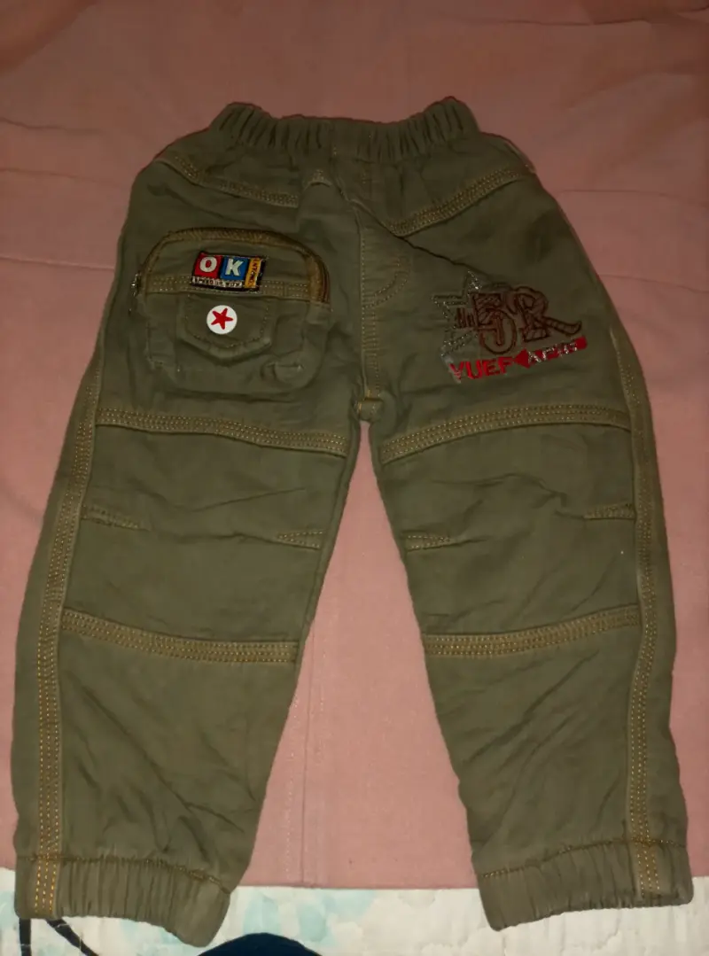 Pantalones de mezclilla para niño y buzo - 2