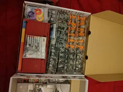 Juego de mesa Zombicide 2ª Edición - miniatura 2