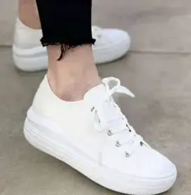 Zapatillas Nuevas blancas plataforma mujer🤍