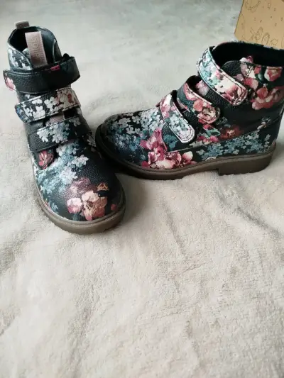 Botines negros florales para niña - miniatura 2