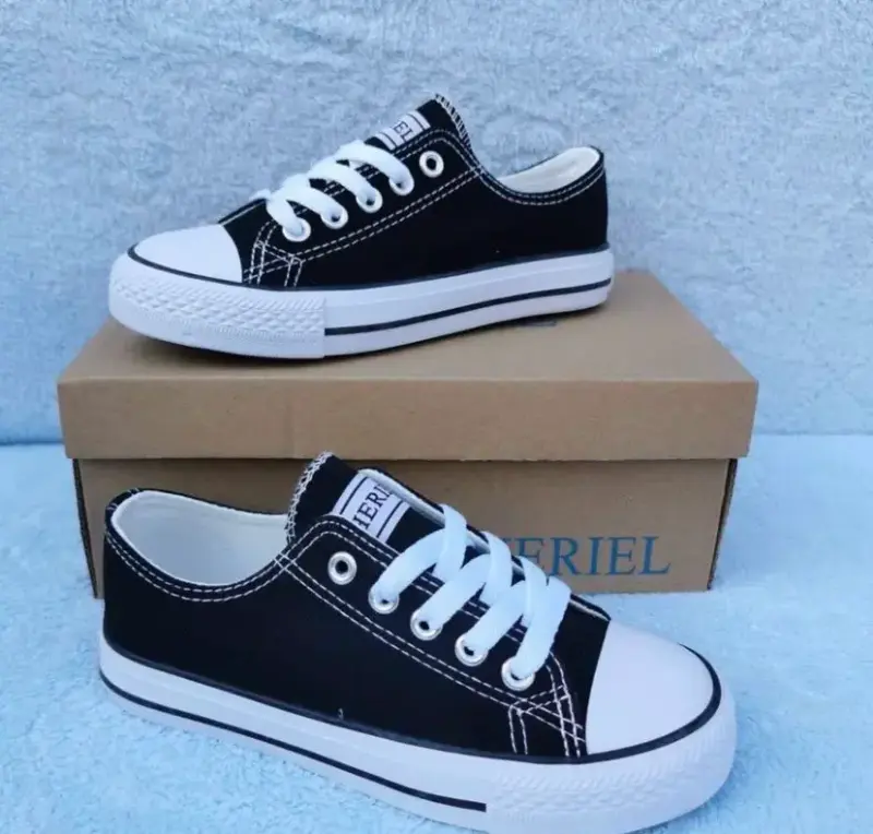 Zapatillas nuevas negras para niños🖤