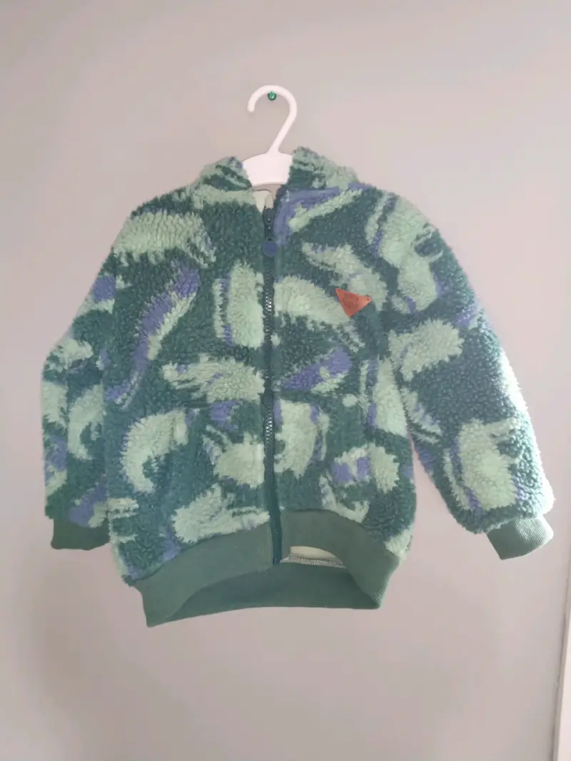 Chaqueta polar infantil verde marca Pillin
